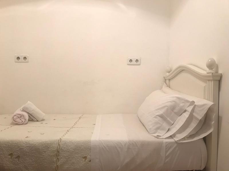 Hostal La Estrella Madrid Exterior foto